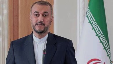 أعلن وزير الخارجية الإيراني، حسين أمير عبد اللهيان، أن بلاده تسعى جاهدة لتعزيز العلاقات مع موريتانيا في كل المجالات، وخاصة تعزيز التعاون الاقتصادي. جاء ذلك خلال لقائه سفير إيران الجديد لدى موريتانيا، جواد أبو، الذي كان في زيارة وداع للوزير الإيراني قبل مغادرته إلى العاصمة النواكشوط.