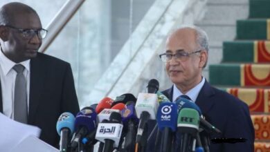 أعلنت الرئاسة الموريتانية في بيان صادر عن الوزير الأمين العام للرئاسة، مولاي ولد محمد الأغظف، عن أن الحكومة الجديدة التي تم تعيينها ستولي أقصى أهمية للقطاعات الخدمية والإنتاجية والبرامج الاجتماعية ذات الانعكاس المباشر على حياة المواطنين. وأكدت الرئاسة أن الحكومة ستعمل على تسريع الإصلاحات الضرورية للرفع من فعالية هذه القطاعات وتحسين جودة مختلف الخدمات وضمان شمولية النفاذ إليها.