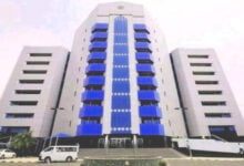 البنك المركزي السوداني يقر إجراءات للتصدي لتراجع العملة الوطنية