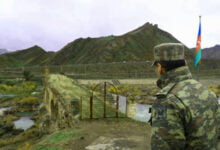 تعليق العمليات العسكرية في أذربيجان وقره باغ، وتسليم الانفصاليين لأسلحتهم