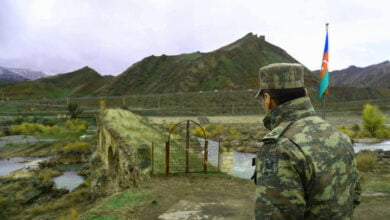 تعليق العمليات العسكرية في أذربيجان وقره باغ، وتسليم الانفصاليين لأسلحتهم