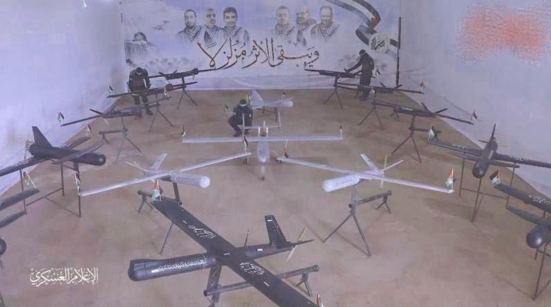 الطائرات المسيّرة تُشارك في "طوفان الأقصى".. حركة القسام تنفذ هجمات بواسطة طائرات انتحارية