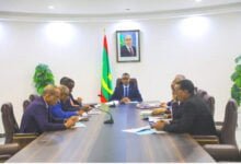 الوزير الأول يقود اجتماع اللجنة الوزارية المختصة بتوسيع الخدمات الاتصالية والإعلامية في المناطق الحدودية