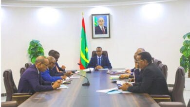 الوزير الأول يقود اجتماع اللجنة الوزارية المختصة بتوسيع الخدمات الاتصالية والإعلامية في المناطق الحدودية