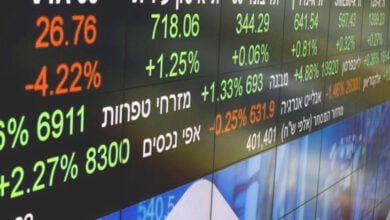 الحرب على غزة تهوي ببورصة تل أبيب إلى قاع مارس 2021