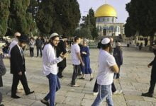 تجدد اقتحام مئات المستوطنين باحات الأقصى تحت إجراءات أمنية مشددة