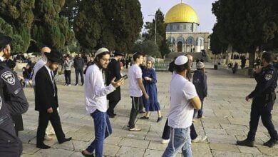 تجدد اقتحام مئات المستوطنين باحات الأقصى تحت إجراءات أمنية مشددة