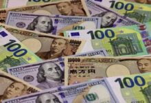 لماذا يتحول الدولار إلى قوة مع بداية الربع الأخير من العام؟