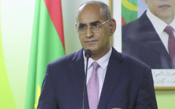 وزير البترول يغادر إلى الإمارات للمشاركة في مؤتمر أبو ظبي للبترول