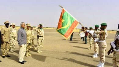 وزير الدفاع وقائد الأركان يزوران وحدات الجيش على الحدود مع مالي