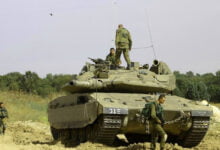 إسرائيل تكثف قصفها الأرضي للوصول لمنزل هنية والتقاط