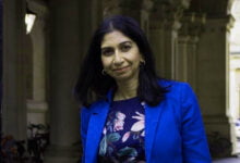 إقالة وزيرة داخلية البريطانية بسبب مواقفها المناوئة للفلسطينيين