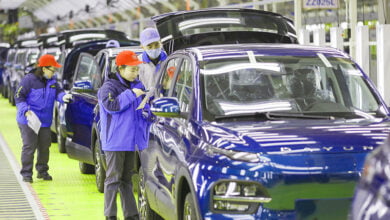 الصين تتفوق على اليابان وتصبح القوة الرائدة في تصدير السيارات عالميًا