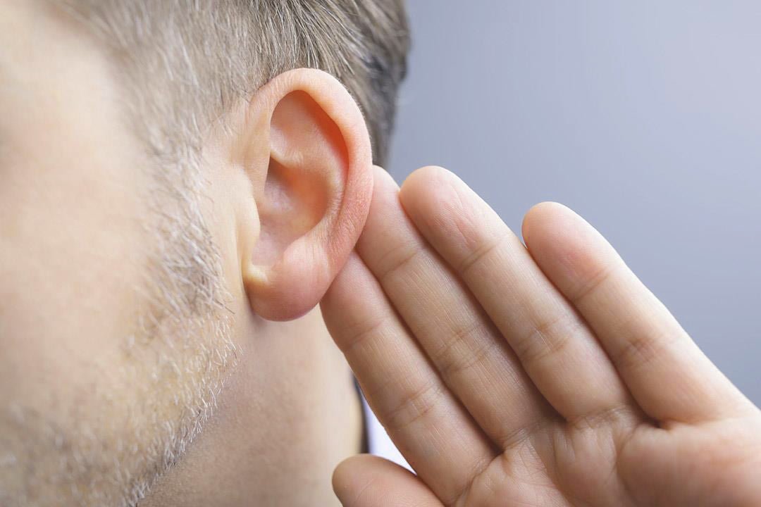 تأثير الأصوات الناتجة عن القنابل على السمع