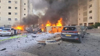 صواريخ المقاومة تخلف إصابات في عسقلان وانفجار كبير يهز إيلات