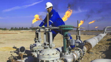 تراجع أسعار النفط يتجاوز أدنى مستوى لها في 4 أشهر ويستعد لتحقيق رابع خسارة أسبوعية متتالية