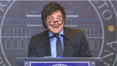 رئيس الأرجنتين المنتخب يناقش أزمة اقتصاد بلاده مع صندوق النقد