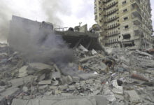 ضحايا تحت الأنقاض: قصف عنيف يتسبب في سقوط العشرات في تل الزعتر بغزة