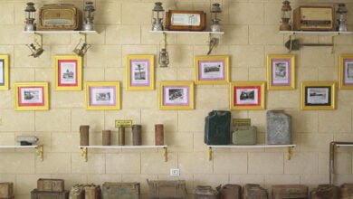 في حافة الصحراء: براميل وأسلحة من الحرب العالمية الثانية في متحف حملة تونس