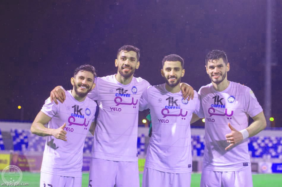 مشاهدة مباراة الأخدود ضد الحزم