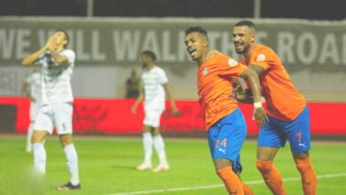 مشاهدة مباراة الطائي ضد الفيحاء