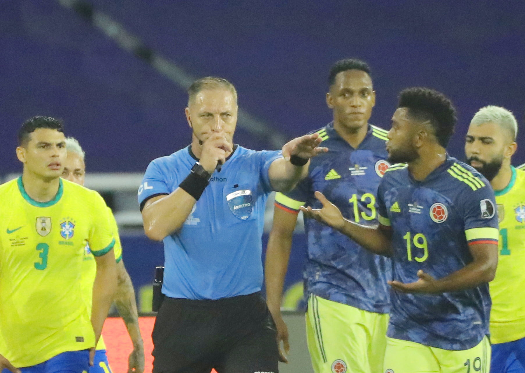 مشاهدة مباراة كولومبيا ضد البرازيل