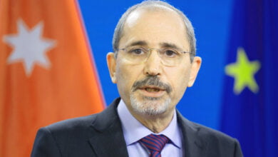 وزير الخارجية الأردني يحذر: تهجير الفلسطينيين يشكل تهديدًا مباشرًا لأمننا القومي