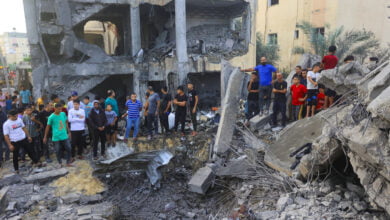 الاحتلال يعترف بمقتل ثلاثة جنود ويواصل في ارتكاب مجازر في قطاع غزة