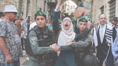 تشديد الحصار وتواصل الاعتقالات: السلطة تفكك عبوات ناسفة للمقاومة في الضفة