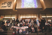 توقعات إسرائيلية بتحمل "ثمن باهظ" في صفقة تبادل أسرى جديدة