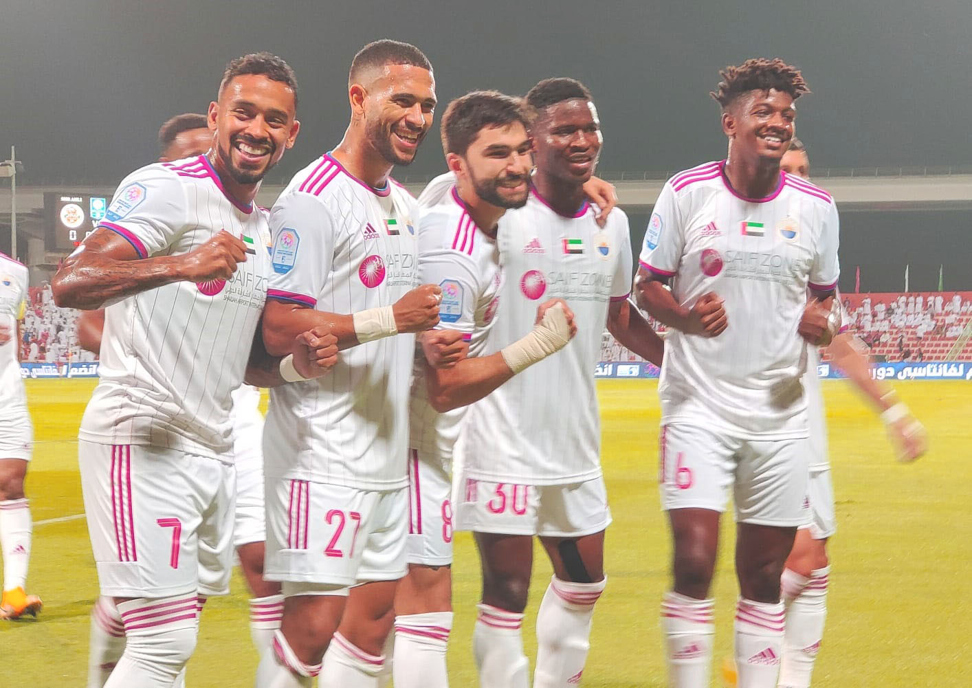 مشاهدة مباراة الشارقة ضد شباب الأهلي