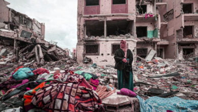 الاحتلال يواصل استهداف المدنيين بغزة ويكشف مزيدا من خسائره