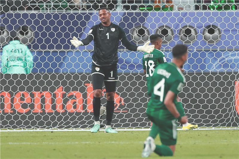 البليهي يمنح فوزا مثيرا للسعودية على عمان