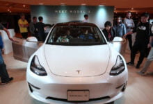 لماذا تُعفى السيارات ذاتية القيادة من مخالفات المرور في كاليفورنيا؟