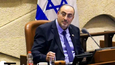 مذيع إسرائيلي يطرد عضو كنيست استخدمت تصريحاته دليلا في لاهاي