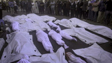 ارتفاع أعداد الضحايا في غزة مع تشديد الاحتلال الإسرائيلي حصاره لمستشفى ناصر