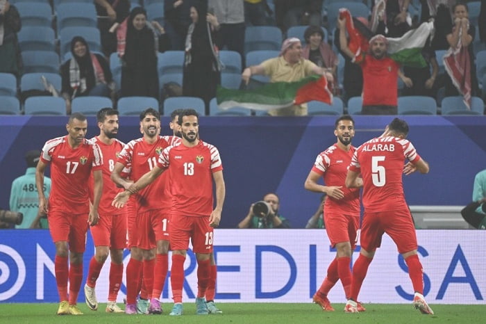مشاهدة مباراة الأردن ضد قطر