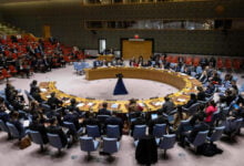 واشنطن لا تسعى لحرب لتوسع ومجلس الأمن ينعقد الاثنين لبحث ضرباتها