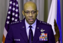 رئيس الأركان الأميركي يرفض قتل آلاف المدنيين في رفح ويقترح عمليات مستهدفة