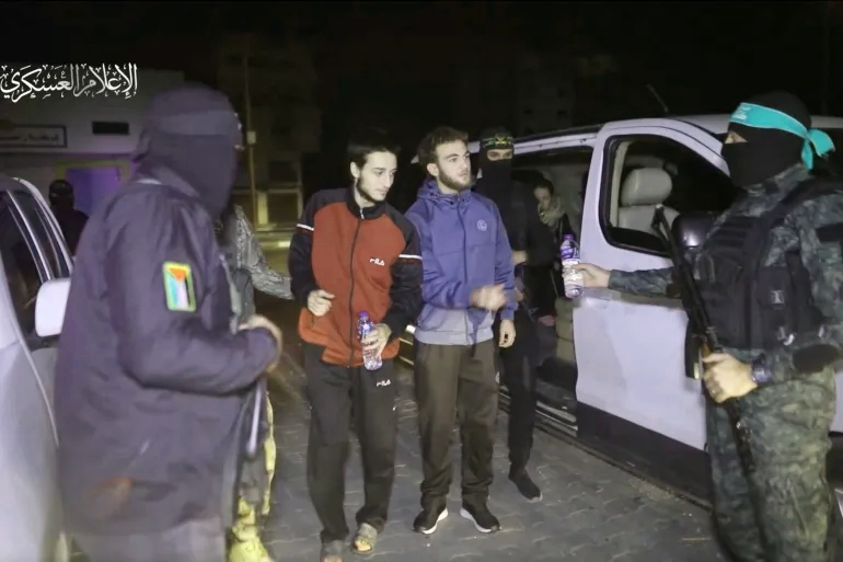 وزير إسرائيلي يتحدث عن "نافذة" لصفقة تبادل وواشنطن تعلن تحقيق تقدم