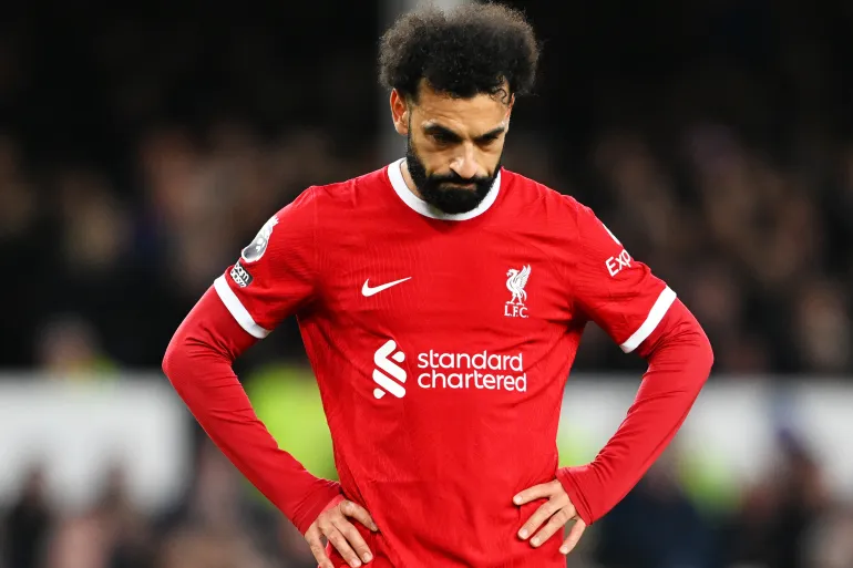 إيفرتون يُفاجئ ليفربول بفوز قاتل ويُلحق به ضربة قوية في صراع الفوز بالدوري الإنجليزي الممتاز