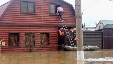 إخلاء آلاف السكان من منطقة الأورال الروسية بعد انهيار سدّ