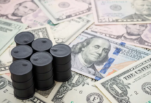 تراجع أسعار النفط بفعل تطورات المفاوضات بين المقاومة الفلسطينية وإسرائيل