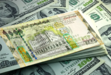 تجاوز حاجز 1720 للدولار الريال اليمني يواصل انهياره