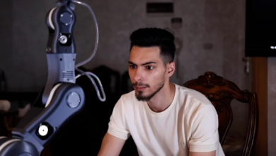 فيديو شاب مقدسي يطور جهاز روبوت متعدد الحركات