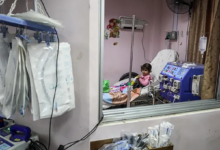 الحرب والسرطان ينهشان جسد طفلة من غزة