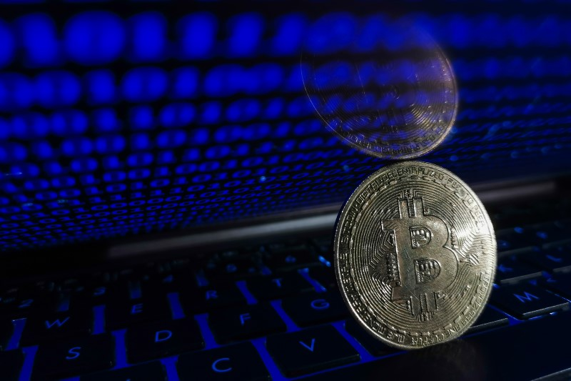 قراصنة ينفذون إحدى أكبر السرقات بمجال العملات الرقمية في التاريخ