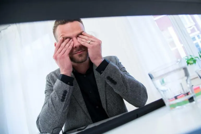 أسباب زيادة إفراز الدموع؟