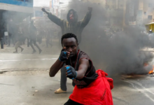 مروحيات لبرلمانيين وضرائب على الشعب بذخ يشعل غضب شباب كينيا