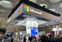 كيف كسب رئيس مايكروسوفت الرهان على الذكاء الاصطناعي؟